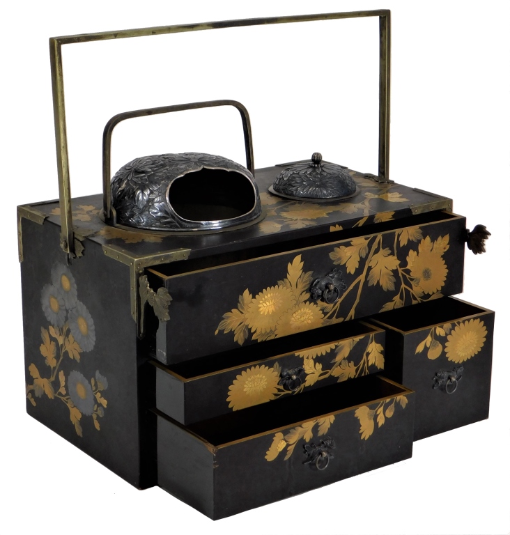 Appraisal: C JAPANESE MEIJI LACQUER TOBAKOBON SMOKING BOX Japan Meiji PeriodRectangular