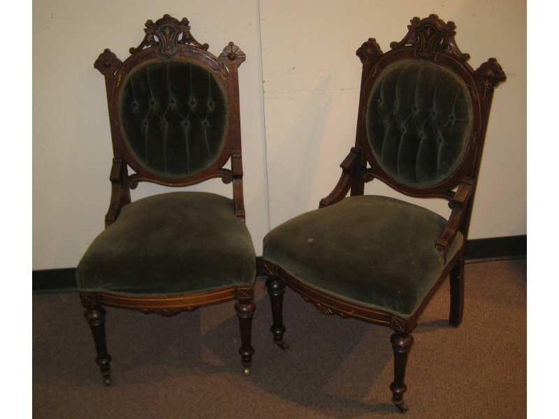 Appraisal: PAIR AMERICAN TH CENTURY WALNUT PARLOR CHAIRS Each with a