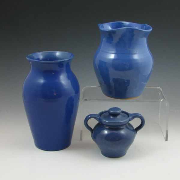 Appraisal: Three piece of pottery in semi-gloss blue including two vases