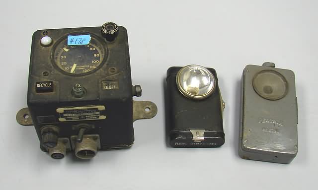 Appraisal: Lot including intervialometer aviation instrument and flash lights