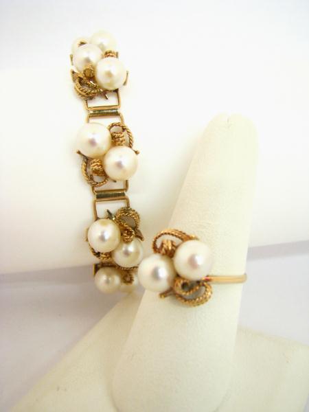 Appraisal: Lady's K Yellow Gold Matching Cultured Pearl Ring Bracelet ring