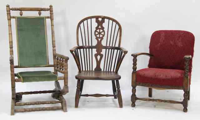 Appraisal: An American style rocking chair with spindle turned frame a