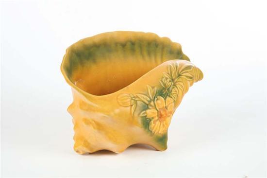 Appraisal: ROSEVILLE CONCH SHELL DISH In the Peony pattern h