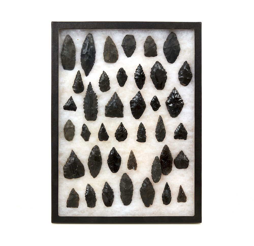 Appraisal: Obsidian Points Thirty nine assorted obsidian points Dimensions largest l