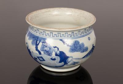 Appraisal: A Chinese blue and white porcelain incense burner th Century