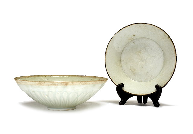 Appraisal: A Chinese ding ware shallow dishSong dynasty - of plain