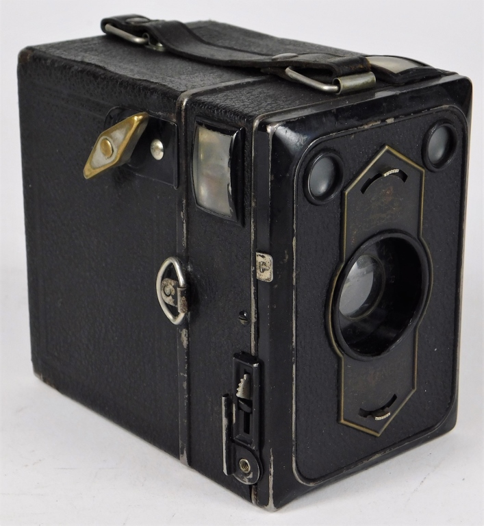 Appraisal: ZEISS IKON TENGOR BOX CAMERA Zeiss Ikon Tengor Box Camera