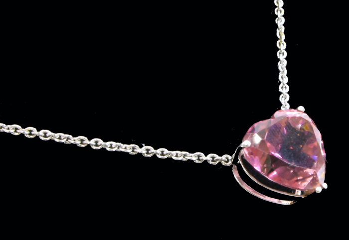 Appraisal: PINK TOURMALINE AND K WHITE GOLD PENDANT NECKLACE the pendant