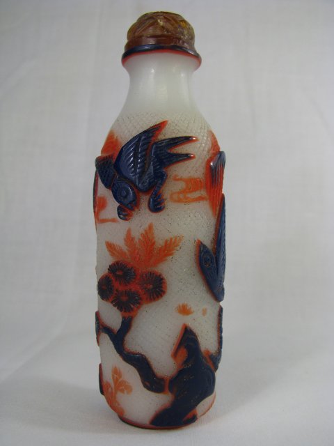 Appraisal: Chinese Peking white cylinder shape glass snuff bottle with two