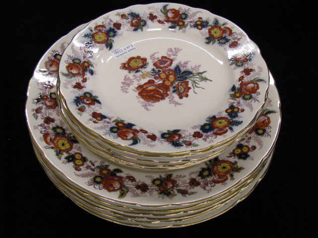 Appraisal: Royal Casseldon Majestic Plates - and - imari style floral