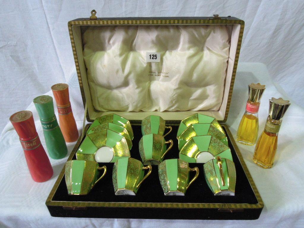 Appraisal: A boxed Royal Doulton set of six tea cups and