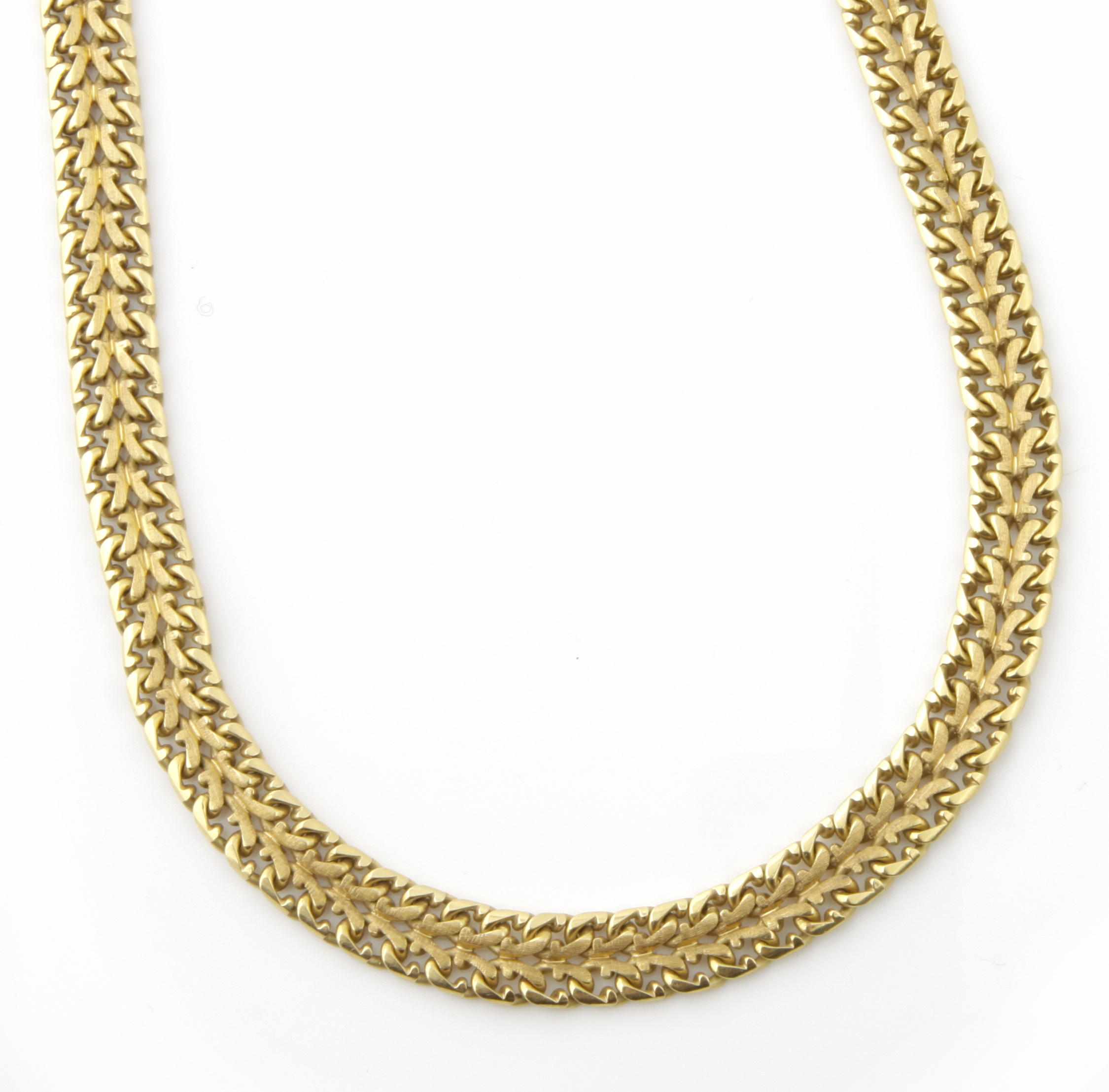 Appraisal: An k gold two-row curb link neckchain length in g