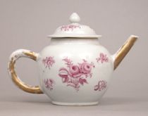 Appraisal: Chinese Export Teapot circa th Century Small porcelain teapot with