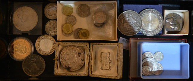 Appraisal: A collection of miscellaneous coinageincluding Mexican Pillar dollars reales and