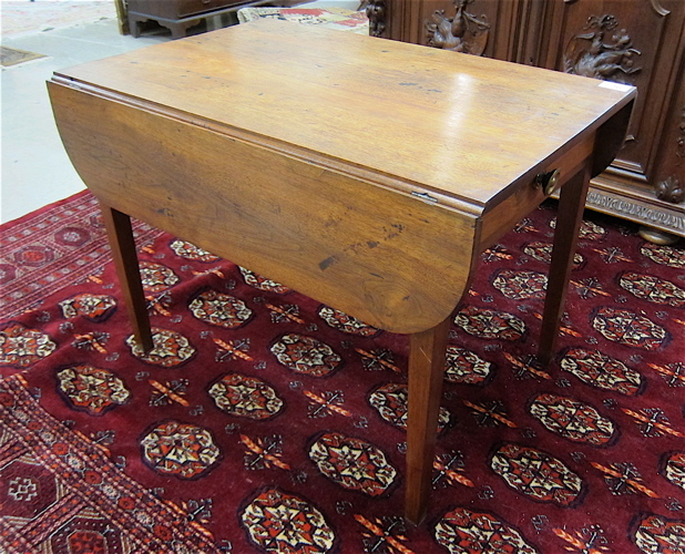 Appraisal: FEDERAL DROP-LEAF PEMBROKE TABLE American early th century having a