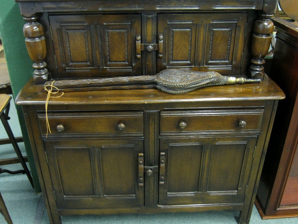 Appraisal: Oak court cupboard