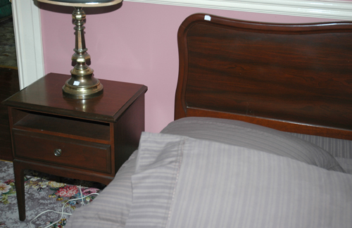 Appraisal: A QUEEN SIZE BED TOGETHER WITH THREE BEDSIDE TABLES