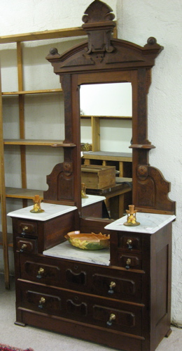 Appraisal: VICTORIAN WALNUT DRESSER American th century The dresser has a