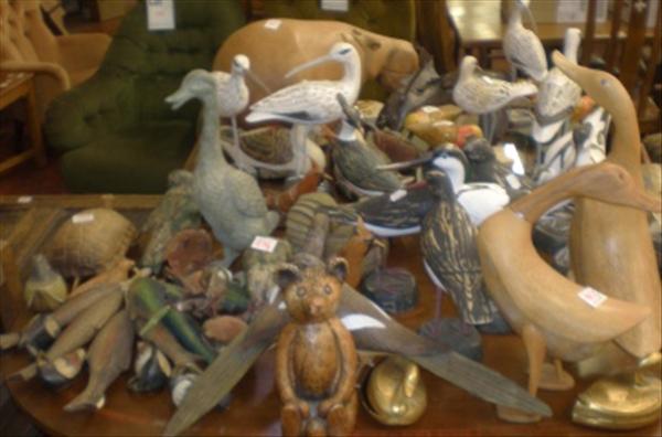 Appraisal: A large collection of modern painted wooden birds and animals