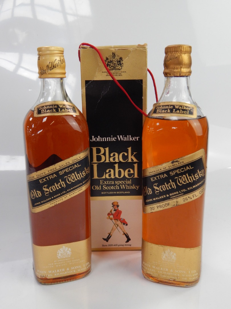 Appraisal: A bottle of Johnnie Walker Black Label Old Scotch Whisky