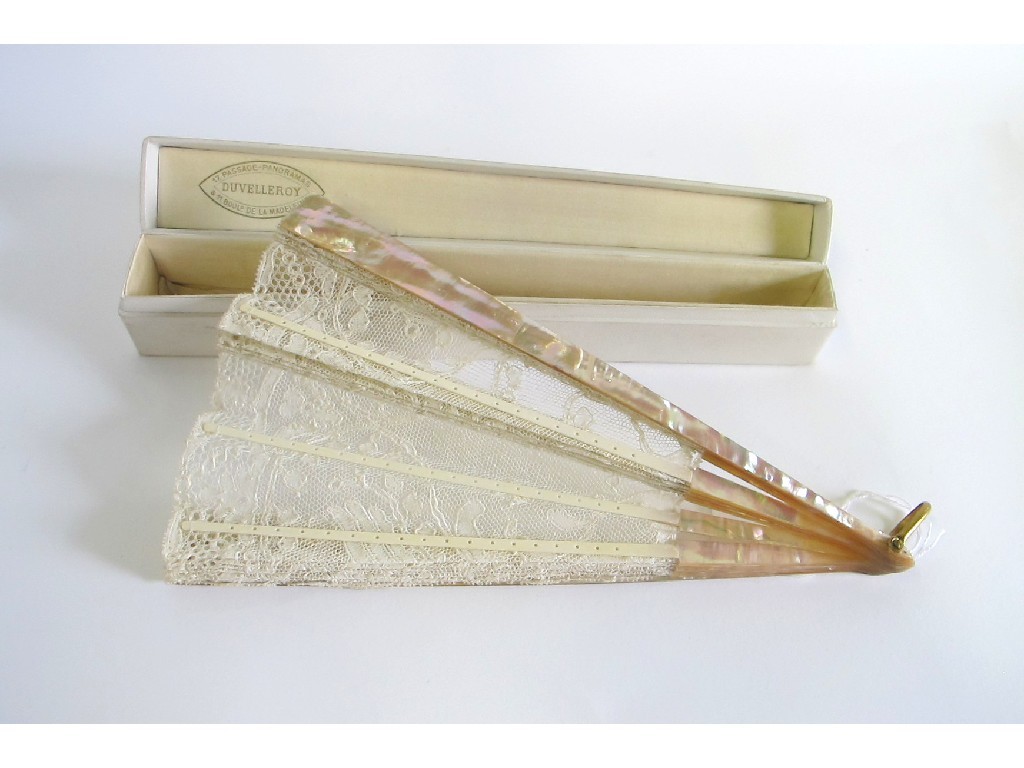 Appraisal: A cased French mother of pearl and lace fan by