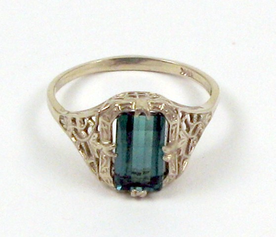 Appraisal: GREEN TOURMALINE AND WHITE GOLD RING The k white gold