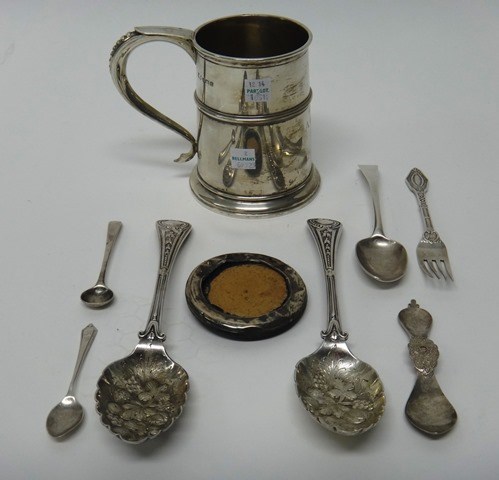 Appraisal: Silver comprising a mug of tapering cylindrical form with a