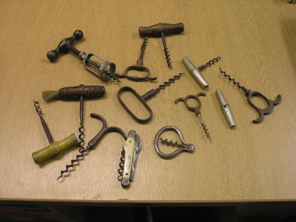 Appraisal: An Hercules barrel corkscrew and twelve other various corkscrews