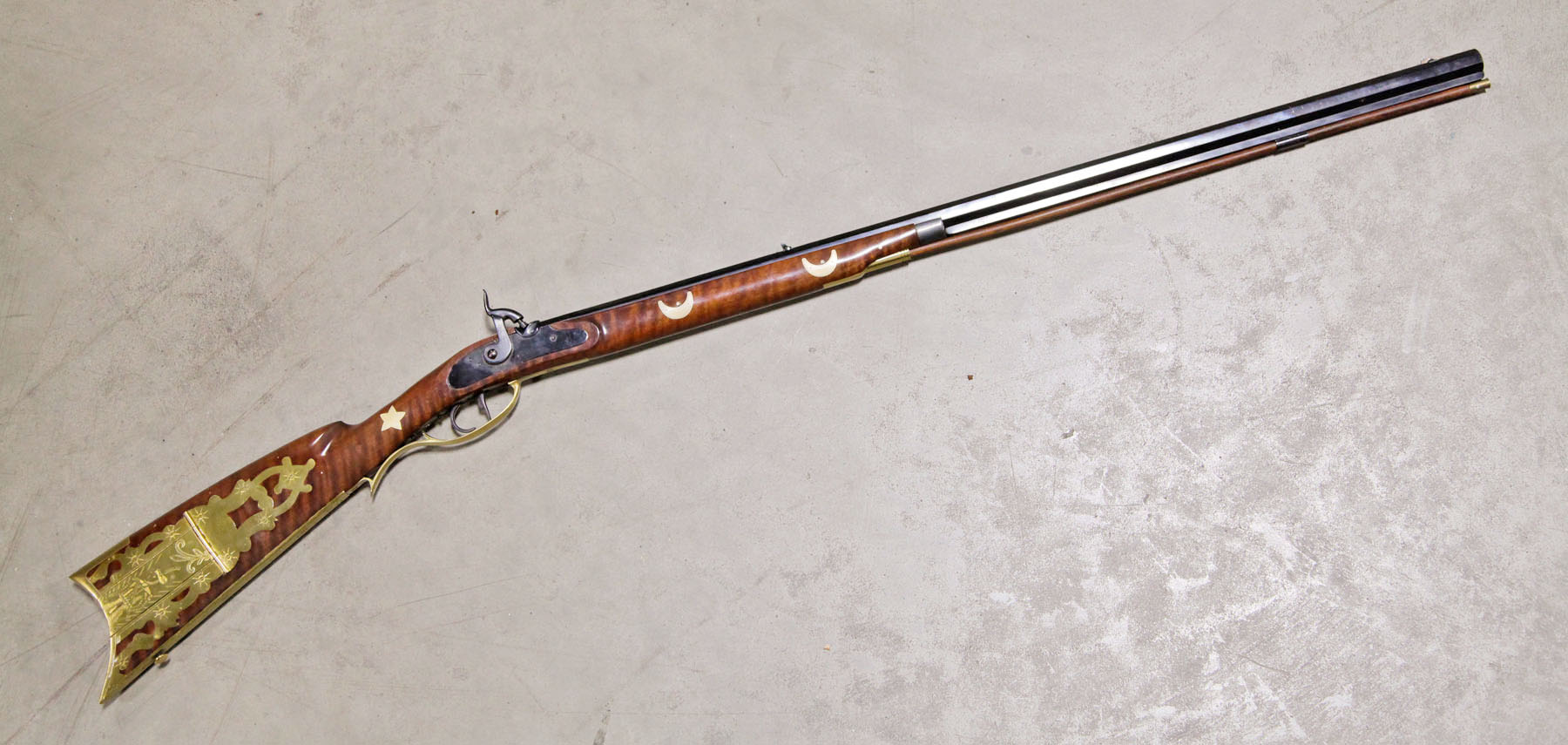 Appraisal: PERCUSSION RIFLE Late th century Reproduction of ''Old Betsey'' Davy