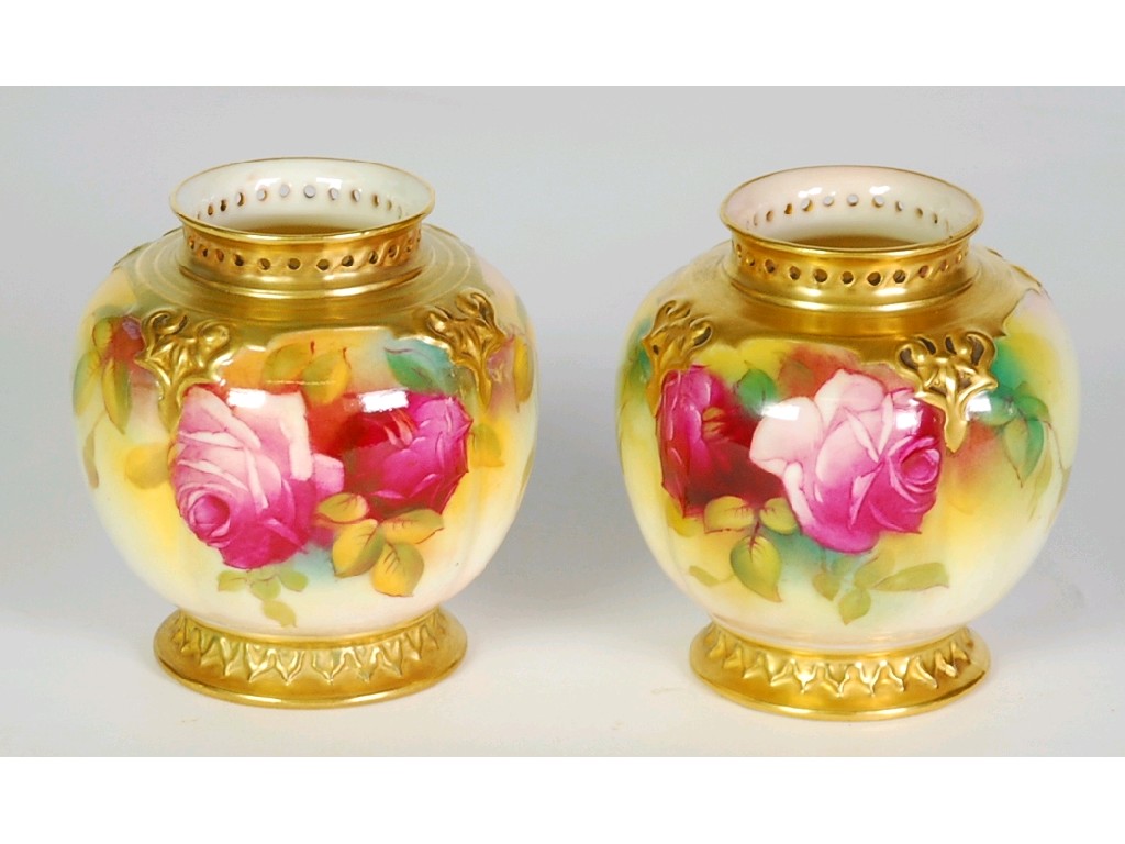 Appraisal: PAIR OF EARLY TWENTIETH CENTURY HAND PAINTED ROYAL WORCESTER CHINA