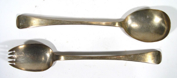 Appraisal: Pair of Georgian silver salad servers London cm in length