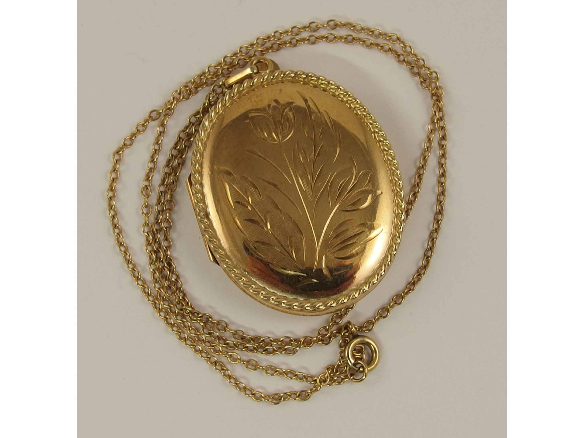 Appraisal: A ct gold locket and chain weight approx gms