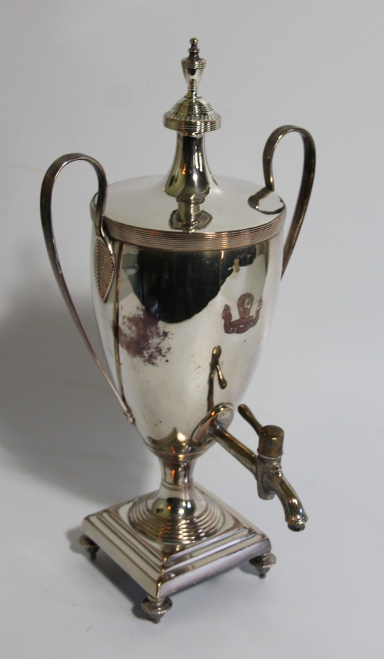 Appraisal: A thC Old Sheffield plate tea urn with urn finial