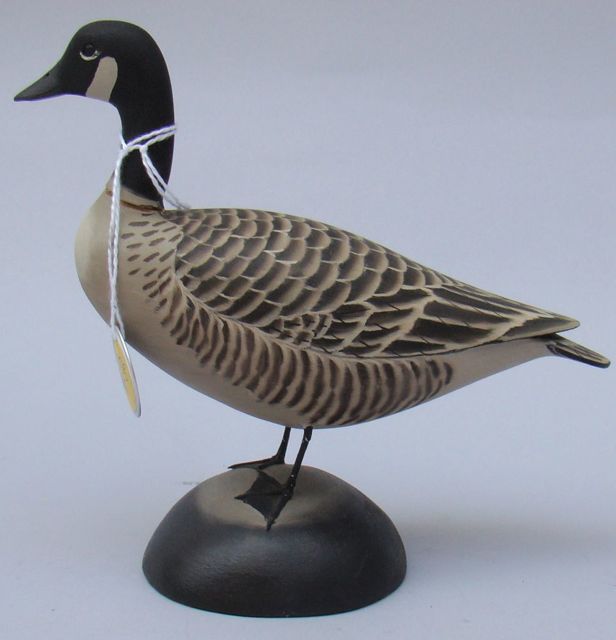 Appraisal: MINIATURE CANADA GOOSE By James Lapham of Dennisport Massachusetts Mounted