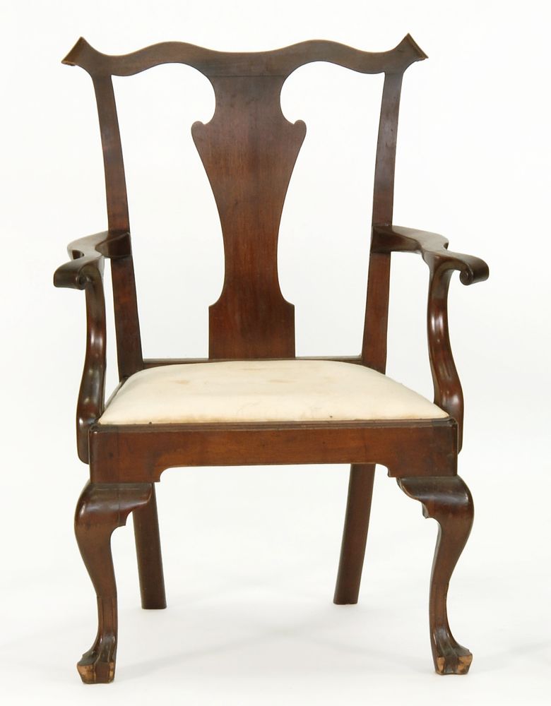 Appraisal: ANTIQUE AMERICAN ARMCHAIR Philadelphia th CenturyIn mahogany with voluted ears