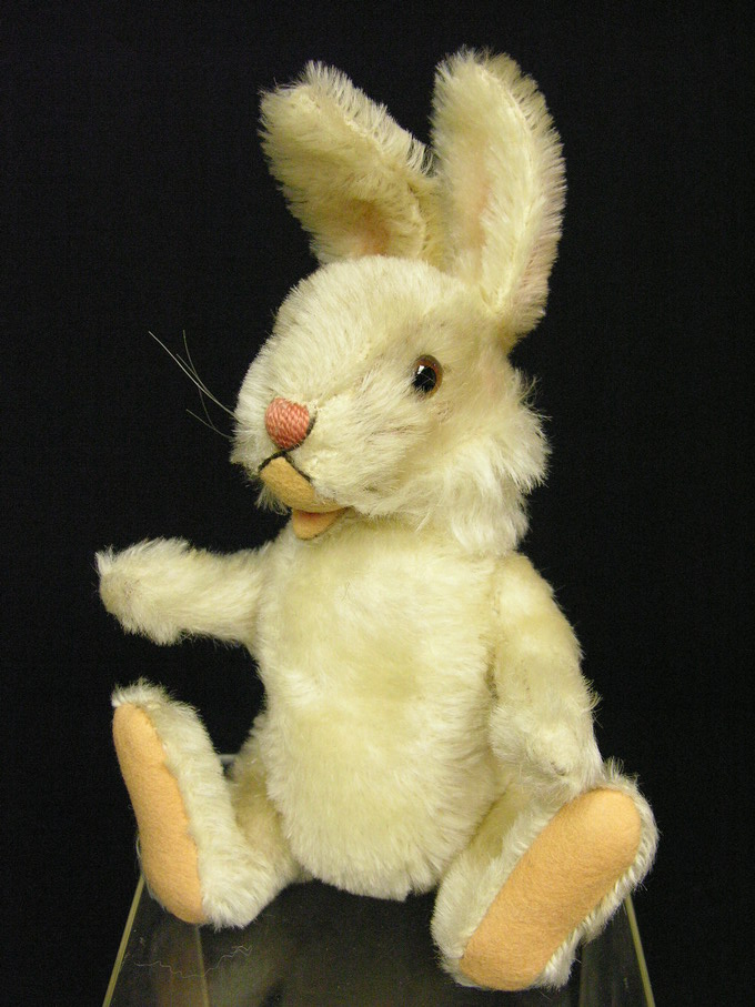 Appraisal: STEIFF BUNNY Estate item This bunny has the ear button