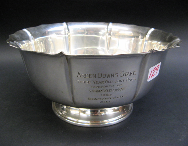 Appraisal: A TOWLE STERLING SILVER PRESENTATION BOWL - D ozs The