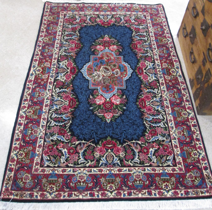 Appraisal: PERSIAN SAROUK AREA RUG Markazi Province hand knotted in a