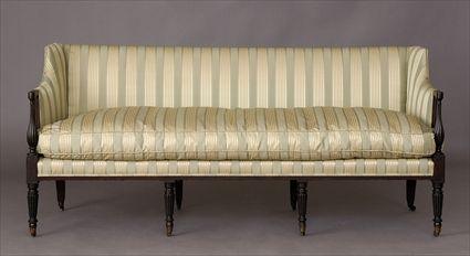 Appraisal: NEW YORK LATE FEDERAL MAHOGANY SETTEE The rectangular frame supporting