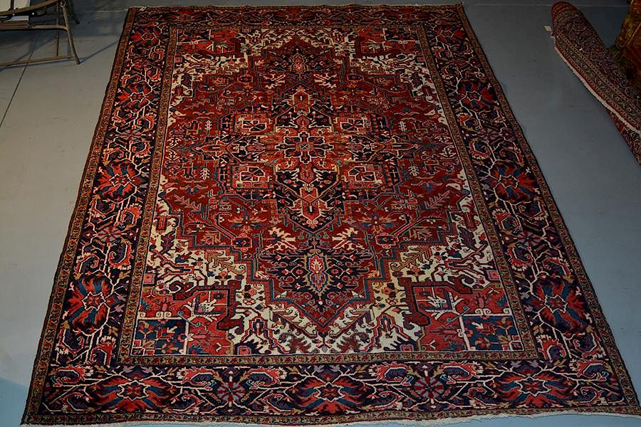 Appraisal: Heriz wool oriental rug ' x ' Heriz wool oriental