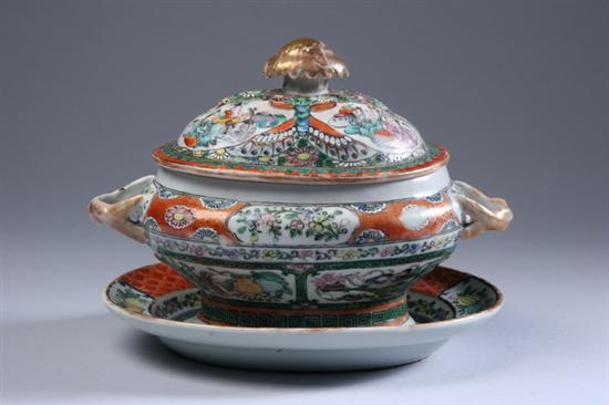 Appraisal: CHINESE FAMILLE VERTE PORCELAIN SAUCE TUREEN COVER AND UNDERTRAY Circa