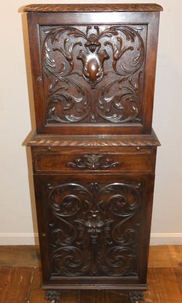 Appraisal: VICTORIAN HORNER NY CARVED OAK BAR th century carved oak