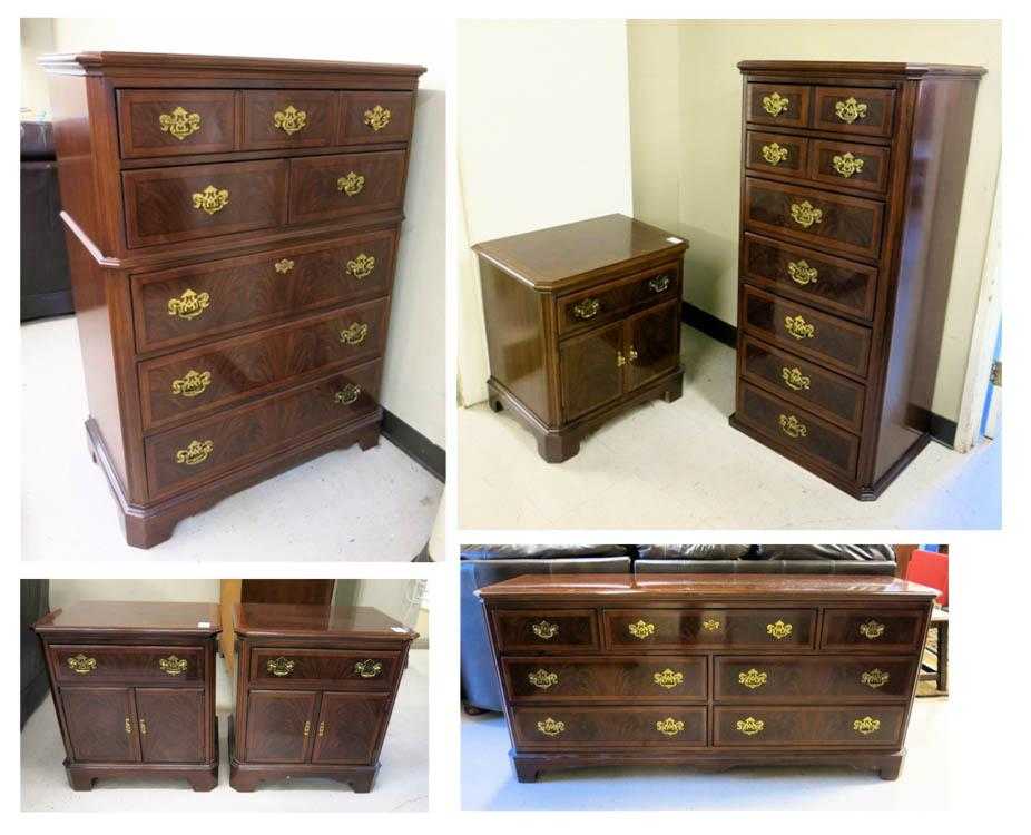 Appraisal: SIX-PIECE CHIPPENDALE STYLE MAHOGANY BEDROOM FURNITURE SET Drexel Heritage Furnishings