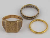 Appraisal: A mixed lot comprising a carat gold wedding band grams