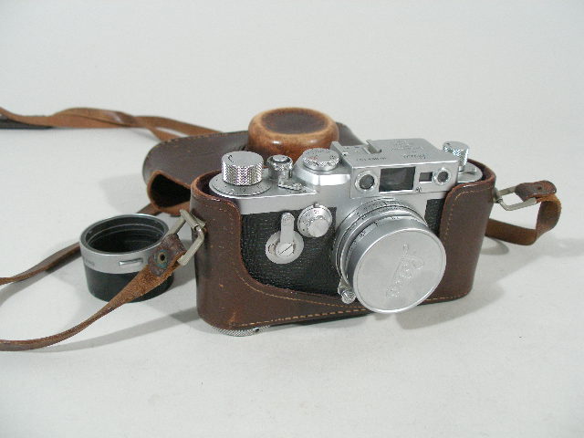 Appraisal: Vintage s Leica G Rangefinder Camera by Leica DBP Ernest