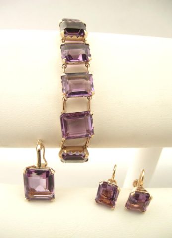 Appraisal: k yellow gold vintage amethyst bracelet earrings and pendant with