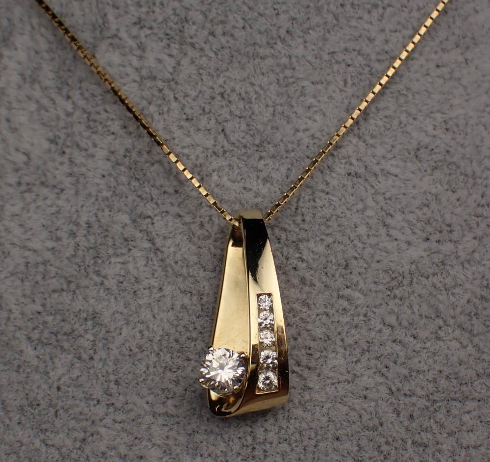 Appraisal: K GOLD CHAIN NECKLACE WITH K GOLD CUBIC ZIRCONIA PENDANT