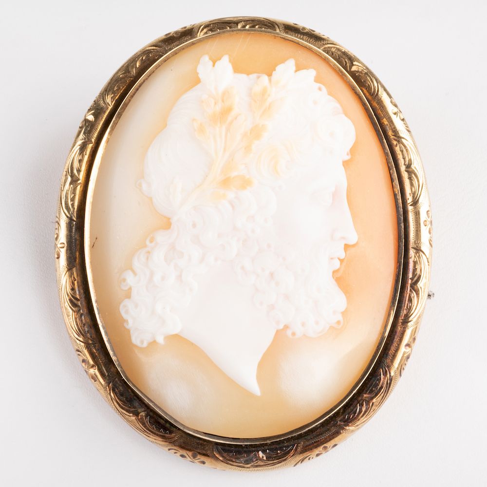 Appraisal: Italian Carved Shell Cameo Italian Carved Shell Cameo In gold