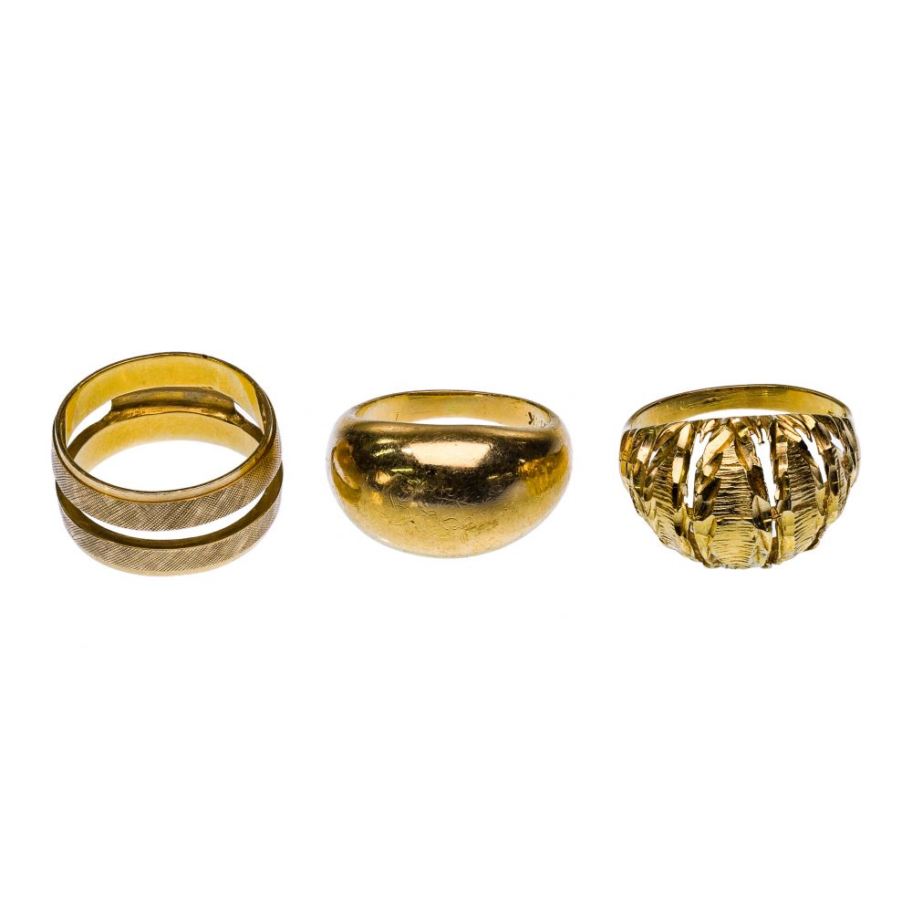 Appraisal: K YELLOW GOLD RING ASSORTMENT items including a brushed surface