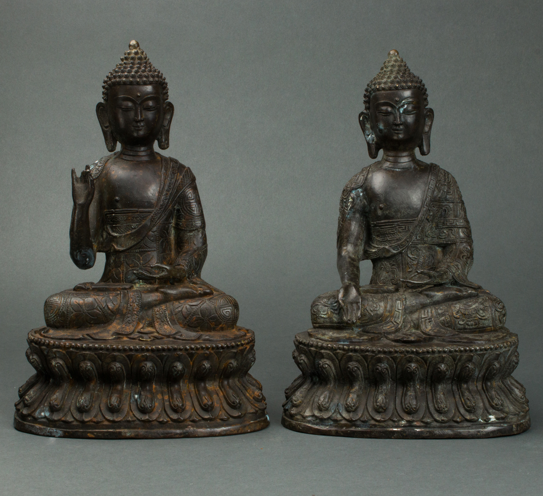 Appraisal: LOT OF CHINESE BRONZE FIGURES OF BUDDHA lot of Chinese